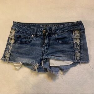 American Eagle Outfitters Women's Distressed Blue Jean Shorts Sz 6